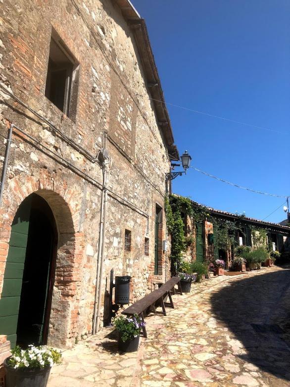 Il Borgo Di Olive Hotel Sismano Exterior foto